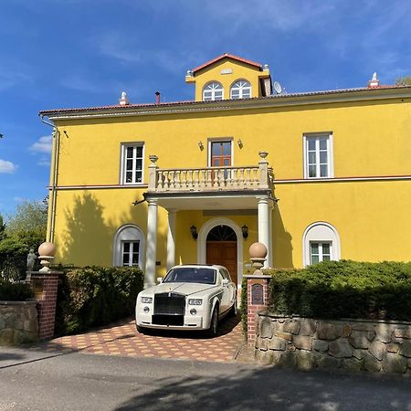 Bynovecky Zamecek Hotel Eksteriør billede