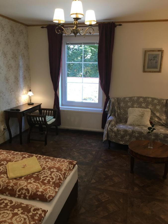 Bynovecky Zamecek Hotel Eksteriør billede