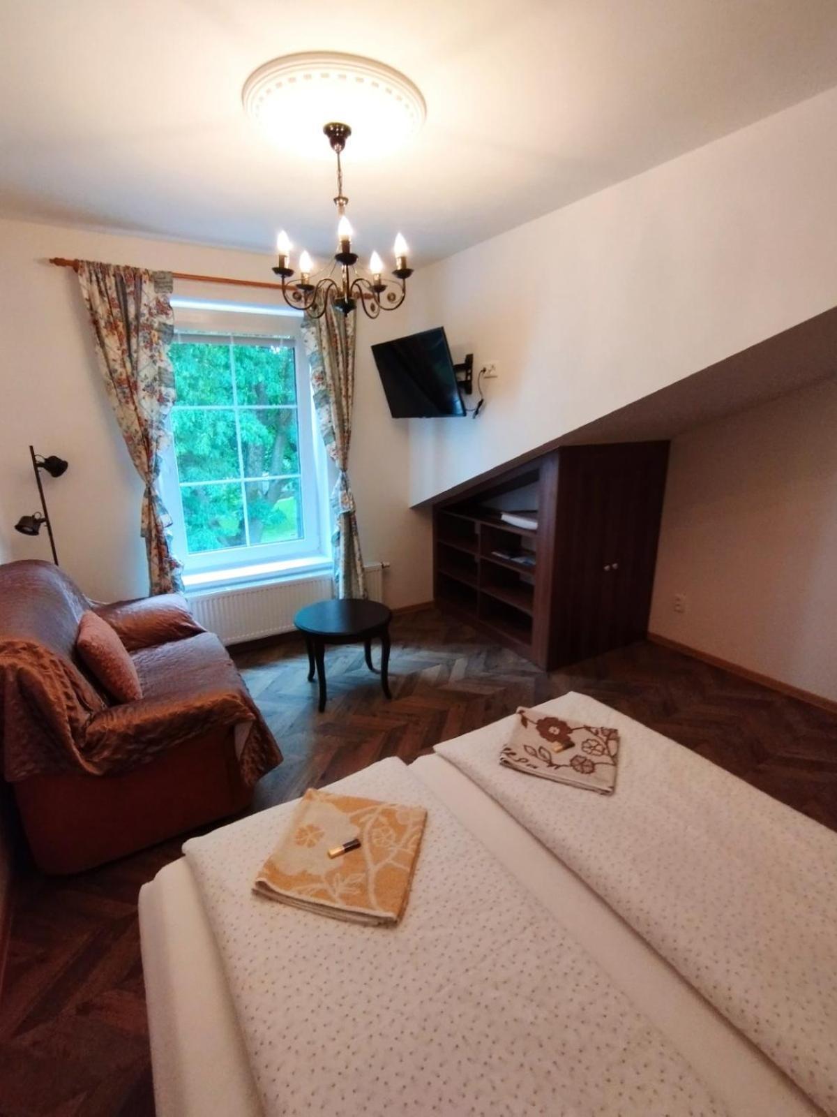 Bynovecky Zamecek Hotel Eksteriør billede