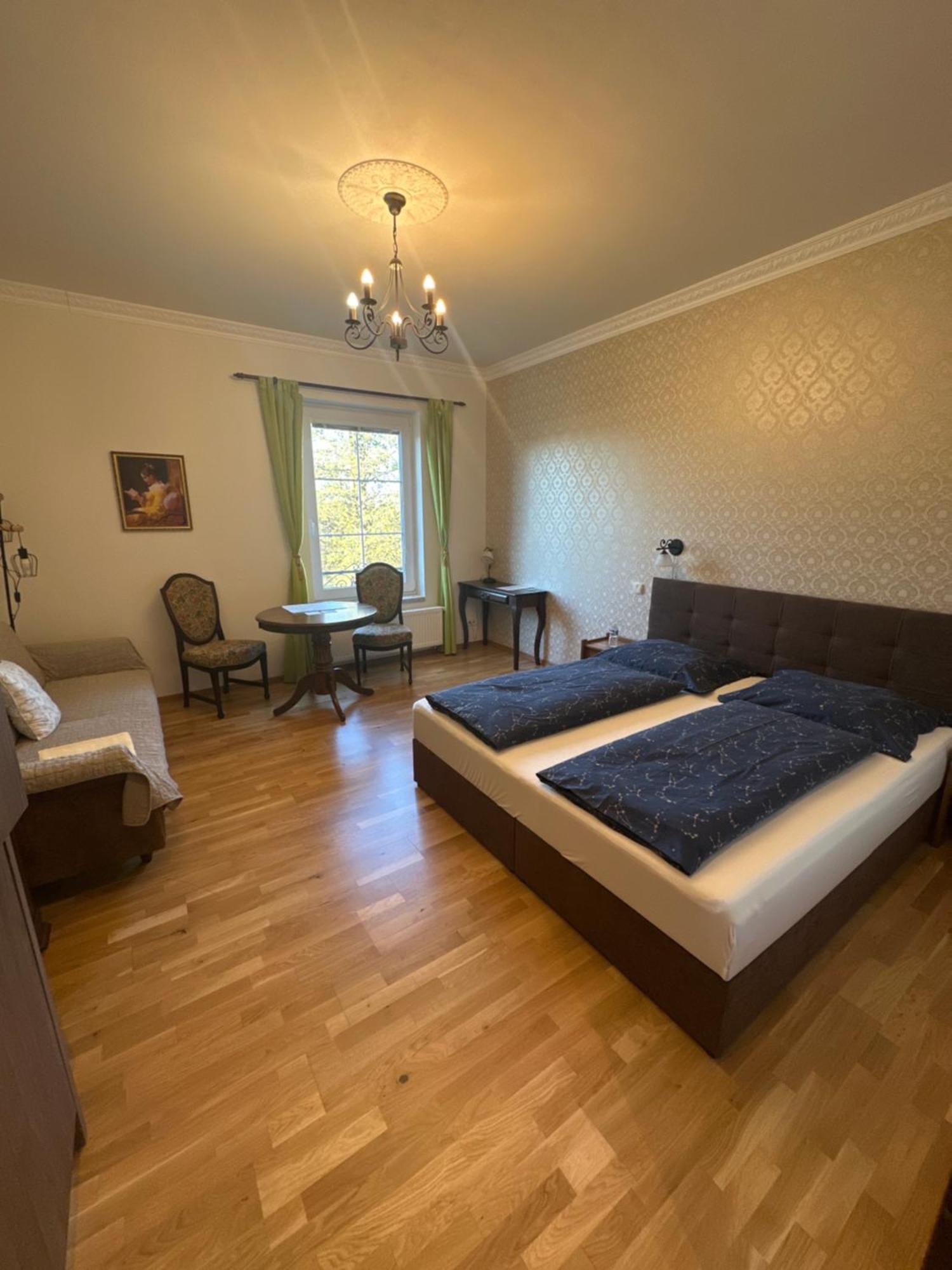 Bynovecky Zamecek Hotel Eksteriør billede