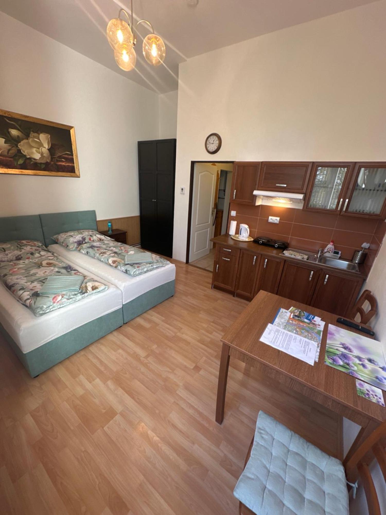 Bynovecky Zamecek Hotel Eksteriør billede