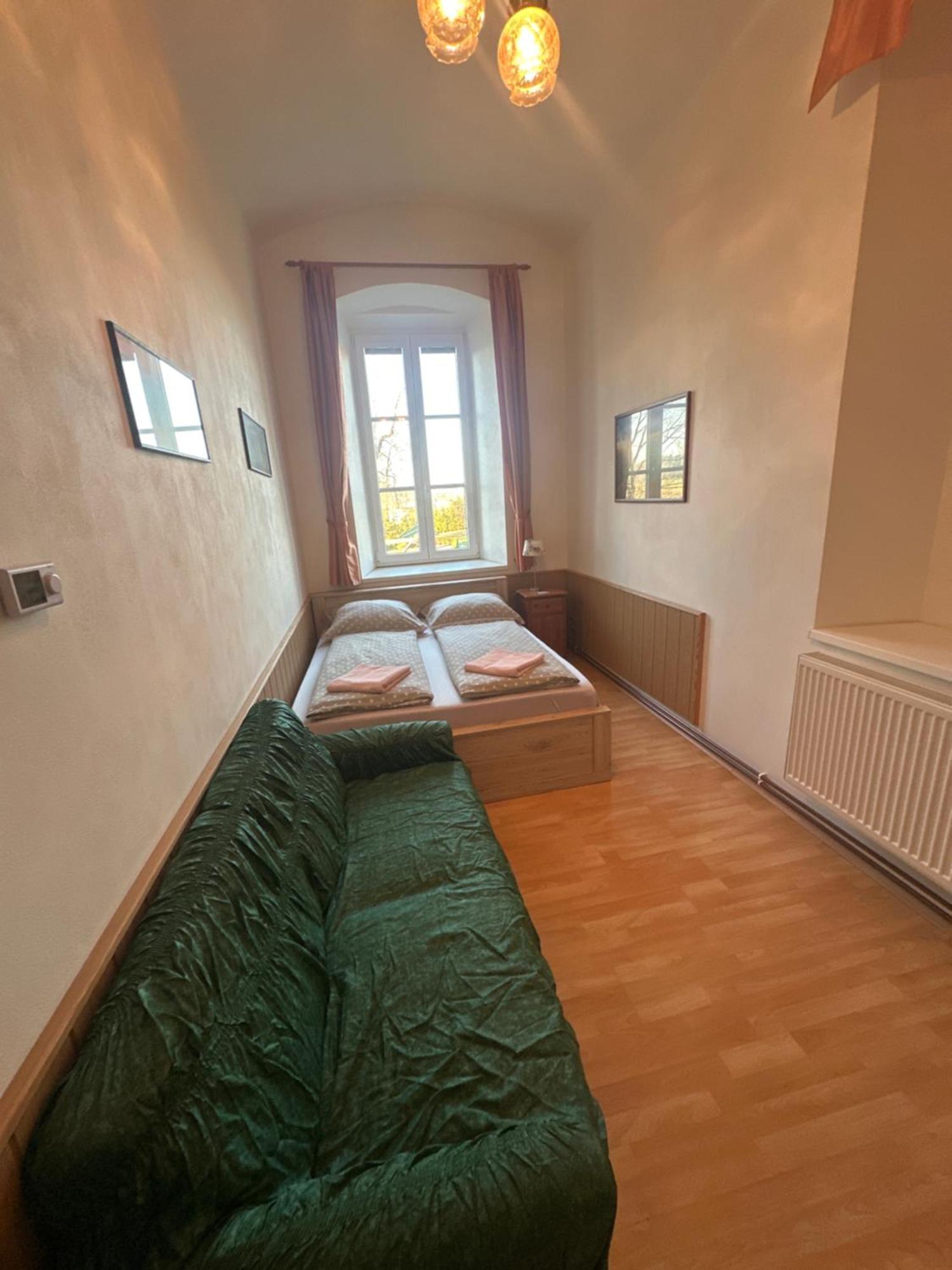 Bynovecky Zamecek Hotel Eksteriør billede